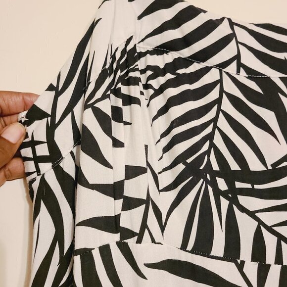 Vince Camuto | Palm Print Square Neck Sleeveless Maxi Dress (Size 1X) - Picture 6 of 11